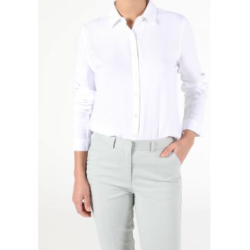 Camasa regular fit cu guler ascutit
