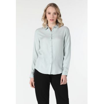 Camasa regular fit cu guler ascutit
