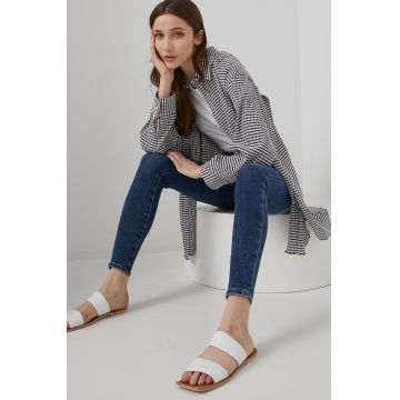 Answear Lab camasa femei, culoarea negru, cu guler clasic, relaxed