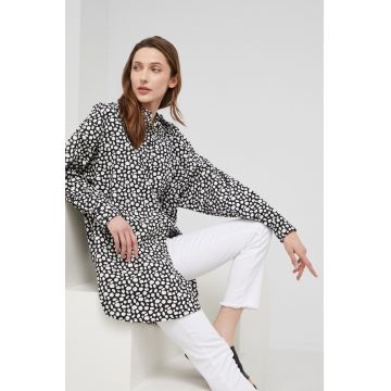 Answear Lab camasa din bumbac femei, culoarea negru, cu guler clasic, relaxed