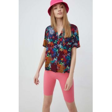 Superdry camasa femei, culoarea albastru marin, cu guler clasic, relaxed