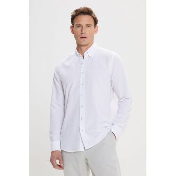 Camasa slim fit cu guler fixat cu nasturi