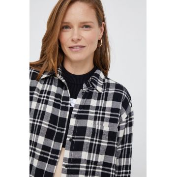 GAP camasa din bumbac femei, culoarea negru, cu guler clasic, relaxed