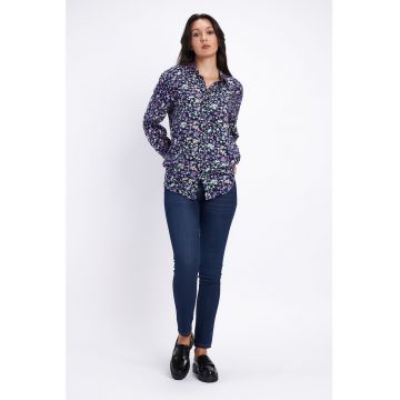 Camasa cu model floral si guler ascutit