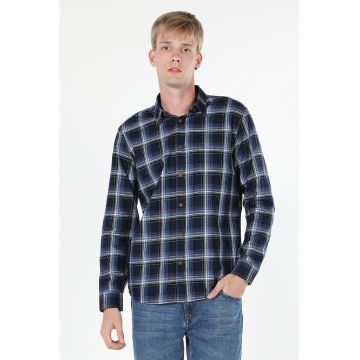 Camasa regular fit cu model in carouri