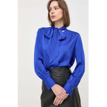BOSS camasa din amestec de matase culoarea albastru marin, cu un decolteu legat, regular