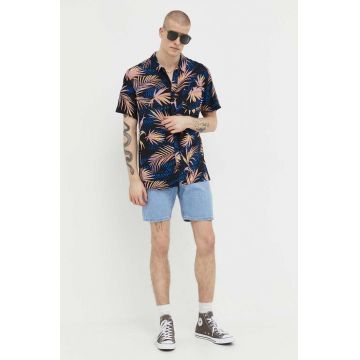 Quiksilver camasa barbati, culoarea negru, cu guler clasic, regular