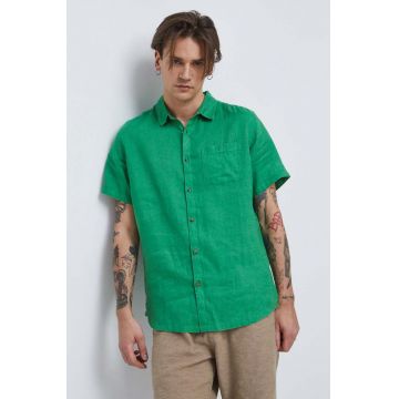 Medicine camasa de in culoarea verde, cu guler clasic, regular