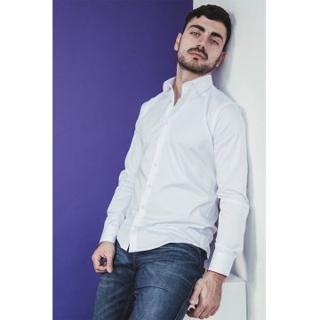 Camasa slim fit cu guler ascutit