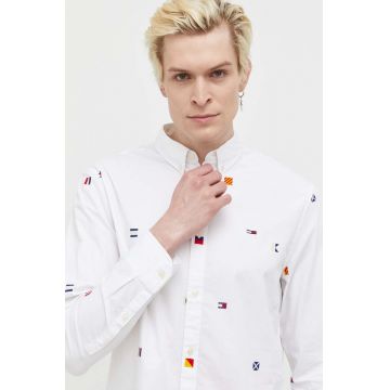 Tommy Jeans camasa din bumbac barbati, culoarea alb, cu guler button-down, regular