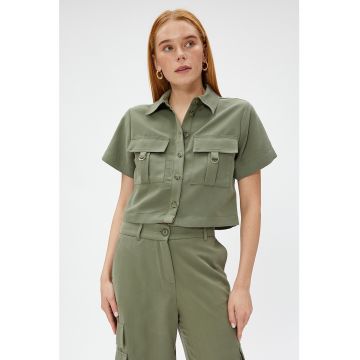 Camasa crop cu buzunare pe piept