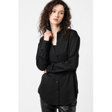 Camasa relaxed fit cu guler ascutit