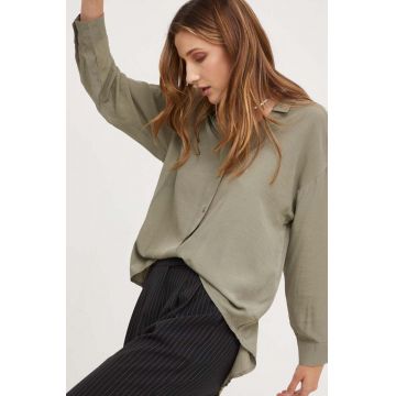 Answear Lab camasa femei, culoarea verde, cu guler clasic, relaxed