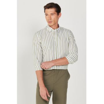Camasa slim fit cu model in dungi