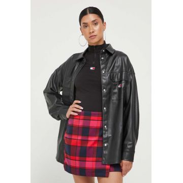 Tommy Jeans camasa femei, culoarea negru, cu guler clasic, relaxed