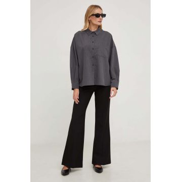 Answear Lab camasa femei, culoarea gri, cu guler clasic, relaxed
