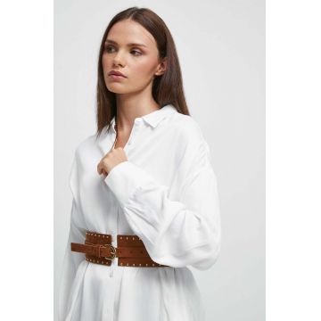 Medicine camasa femei, culoarea alb, cu guler clasic, relaxed