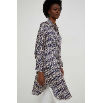Answear Lab camasa cu matase culoarea albastru marin, cu guler clasic, relaxed