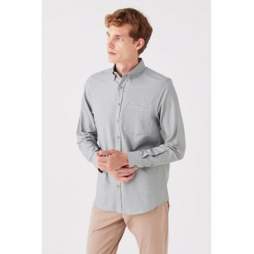 Camasa regular fit cu guler fixat cu nasturi