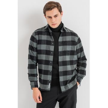 Camasa cu maneci lungi si model in carouri