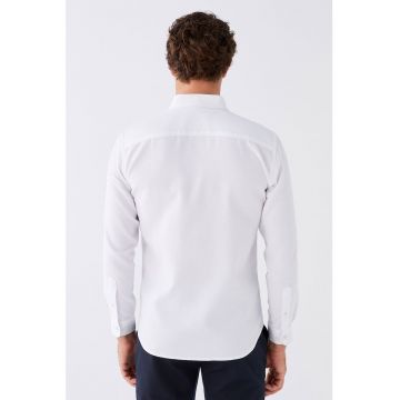 Camasa slim fit cu guler fixat cu nasturi