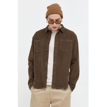 Quiksilver camasa din velur culoarea verde, cu guler clasic, regular Quiksilver camasa din velur culoarea verde, cu guler clasic, regular