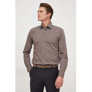 BOSS camasa barbati, culoarea bej, cu guler clasic, slim