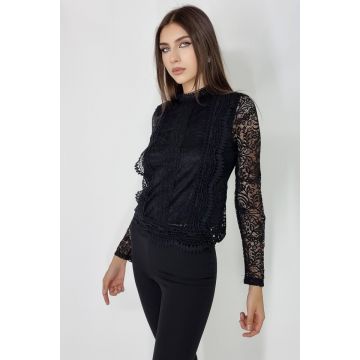 Camasa dama Federica, cu efect brodat si dantela aplicata pe linia croielii, Negru, Marime universala S/M