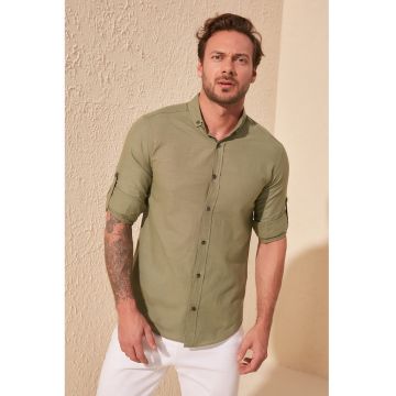 Camasa slim fit cu guler fixat cu nasturi
