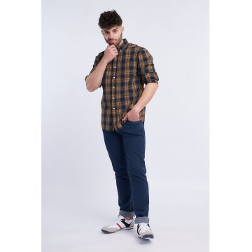 Camasa regular fit cu model in carouri si buzunar pe piept