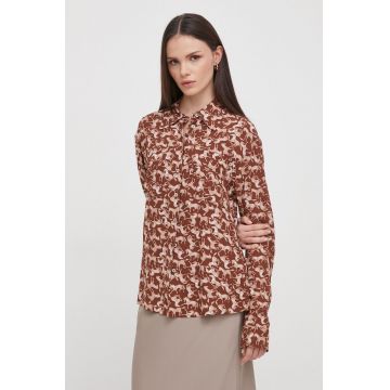 United Colors of Benetton camasa femei, culoarea maro, cu guler clasic, regular