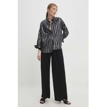 Answear Lab camasa din bumbac femei, culoarea negru, cu guler clasic, relaxed