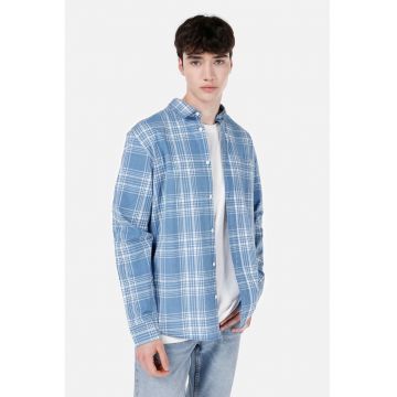 Camasa cu maneci lungi si model in carouri Camasa cu maneci lungi si model in carouri