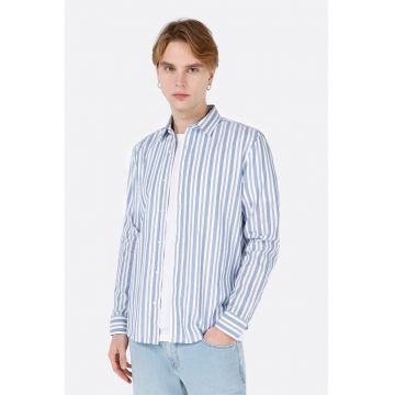 Camasa slim fit cu model in dungi