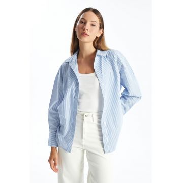 Camasa lejera cu model in dungi