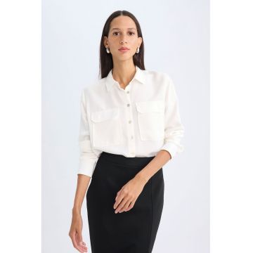 Camasa cu model uni si buzunare aplicate