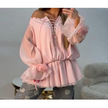 Bluza vaporoasa cu snur decorativ si maneci bufante