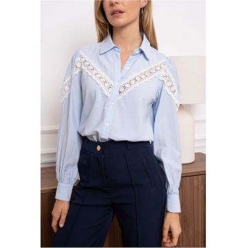 Camasa dama albastra cu aplicatie dantela 4350T 16568 Camasa dama albastra cu aplicatie dantela 4350T 16568