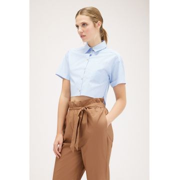 Camasa crop cu model in dungi si maneci scurte