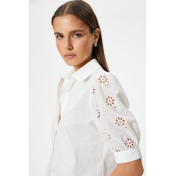 Camasa crop cu perforatii