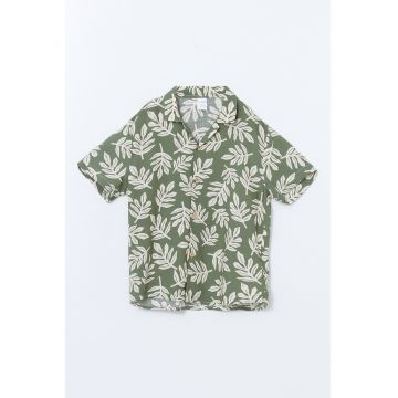 Camasa cu imprimeu tropical si maneci scurte