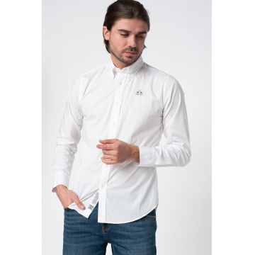Camasa slim fit cu guler fixat cu nasturi