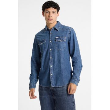 Camasa slim-fit din denim cu capsa