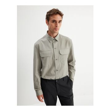 Camasa uni regular fit cu buzunare frontale