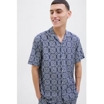 Camasa lejera cu model geometric
