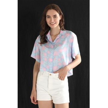 Camasa regular fit cu maneci scurte si model floral