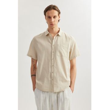 Camasa slim fit din bumbac cu buzunar pe piept