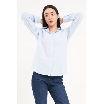 Camasa cu model uni si partea din spate mai lunga