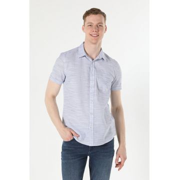 Camasa slim fit cu buzunar aplicat