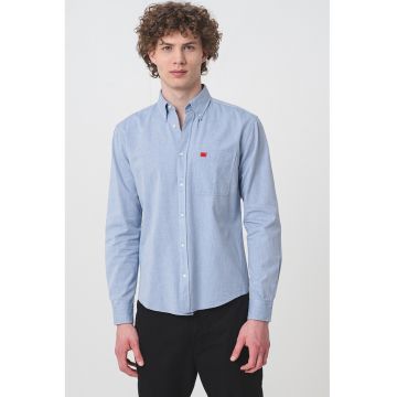 Camasa slim fit cu buzunar pe piept Evito